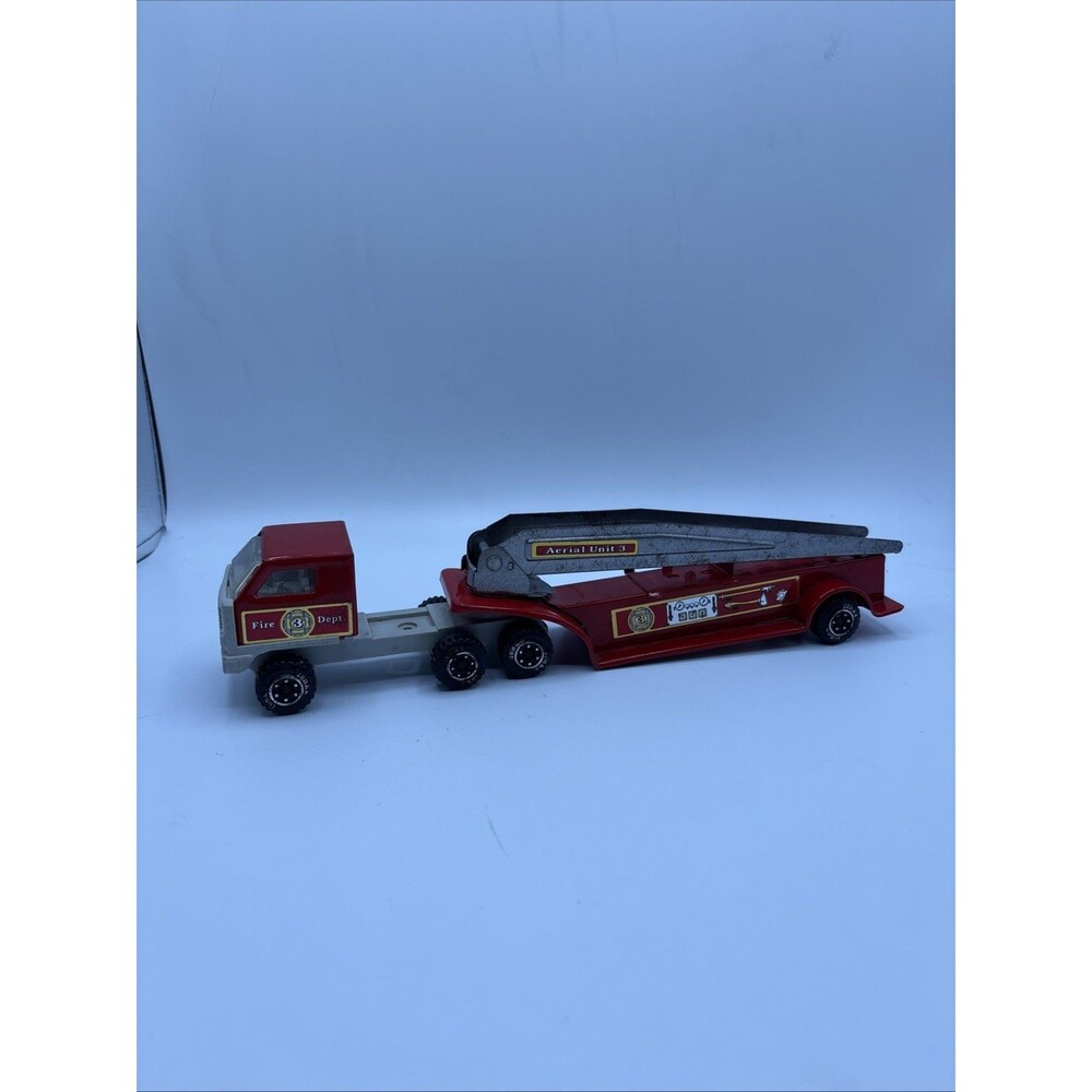 Vintage Diecast Tonka Aerial Unit 3 Fire Truck Tractor Semi And Ladder Metal